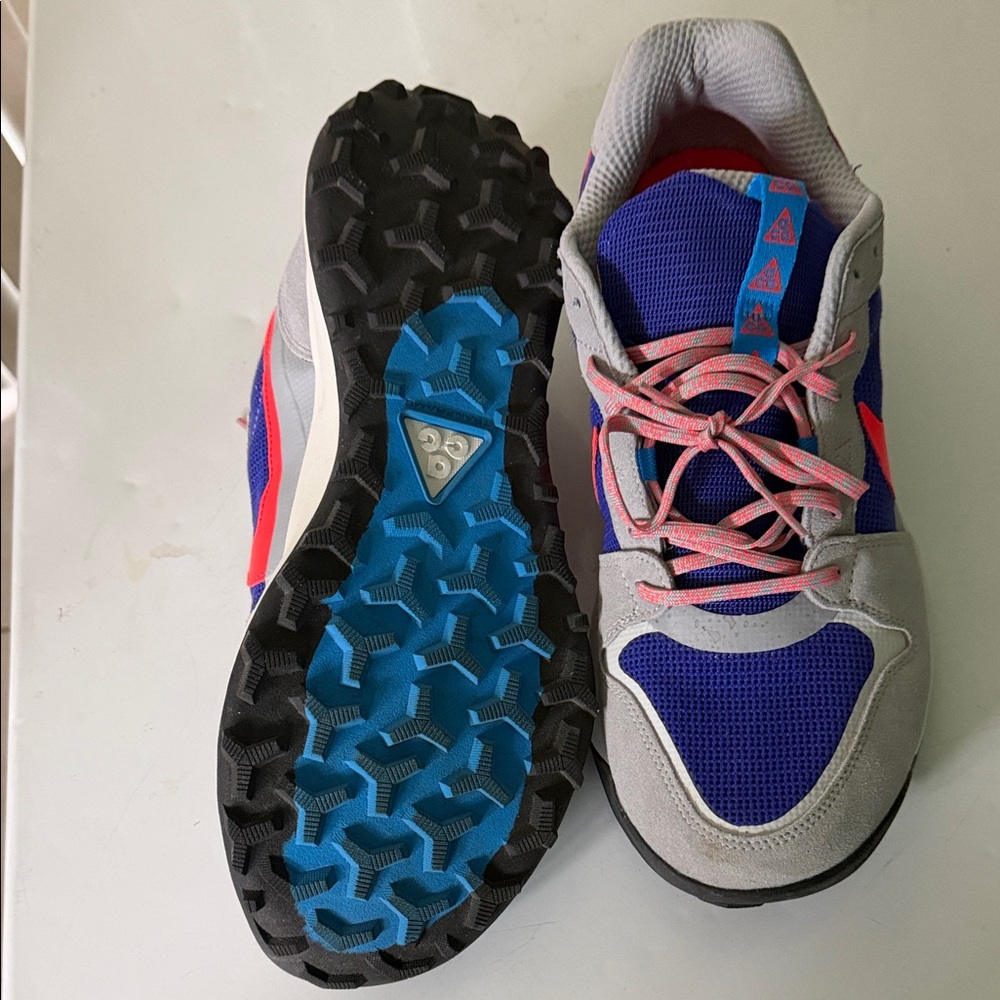 Nike Blue and Gray Athletic Shoes - Picture 2 of 3